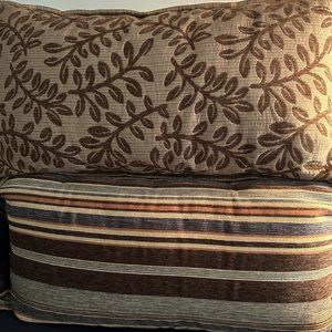 Pillow Shams (Linden Street), King Size, reversible, Like new, quality material